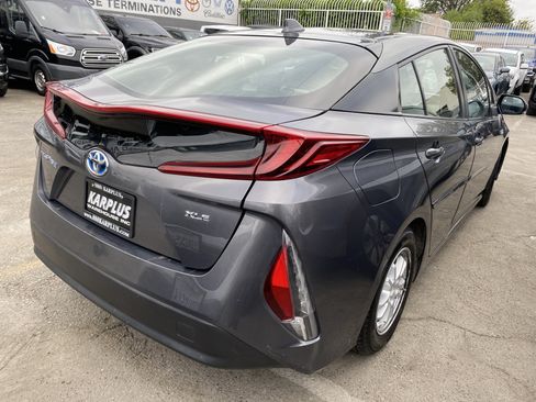 Used 2021 Toyota Prius Prime XLE FWD image 10