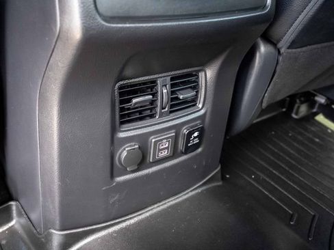 Used 2019 Nissan Titan SL w/ Midnight Edition AWD/4WD image 21