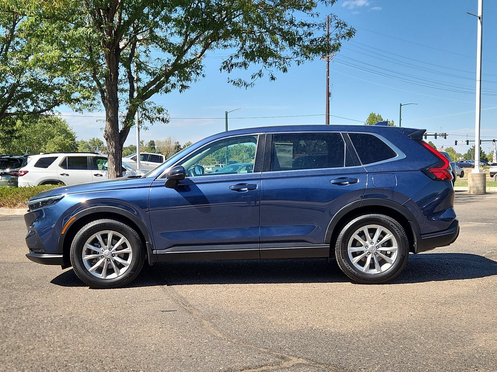 Used 2024 Honda CR-V EX-L image 2