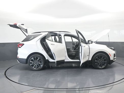 Used 2023 Chevrolet Equinox RS image 74