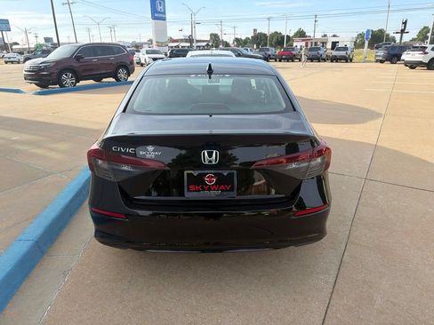 Used 2025 Honda Civic LX image 9