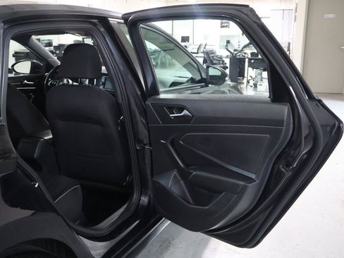 Used 2019 Volkswagen Jetta GLI FWD image 21