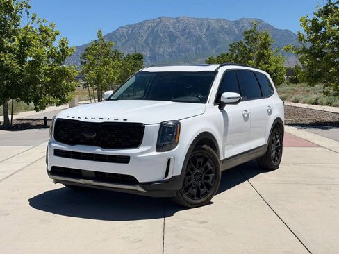 Used 2021 Kia Telluride EX w/ EX Premium Package AWD/4WD image 1