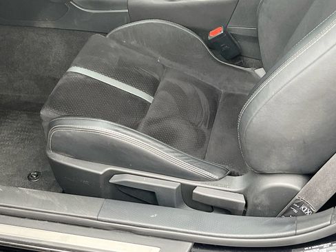 Used 2023 Toyota GR86 Premium RWD image 19