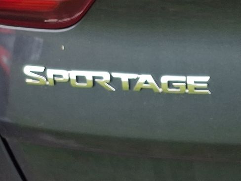 Used 2020 Kia Sportage LX AWD/4WD image 4