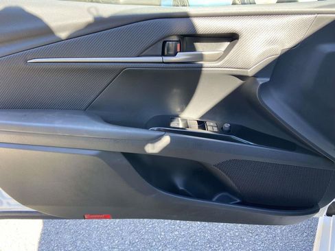 Used 2025 Toyota Camry SE w/ Multimedia Upgrade Package image 11