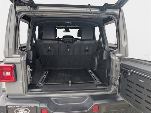 Used 2021 Jeep Wrangler Unlimited Rubicon image 7