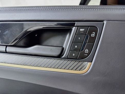 Used 2024 Porsche Cayenne Turbo GT AWD/4WD image 7