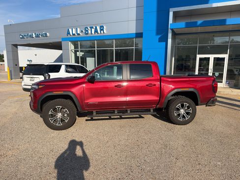 Used 2024 GMC Canyon AT4 w/ Technology Package AWD/4WD image 2