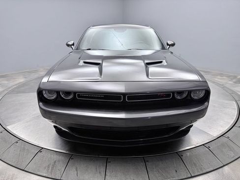 Used 2018 Dodge Challenger R/T RWD image 2