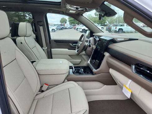 New 2026 GMC Yukon Denali image 6