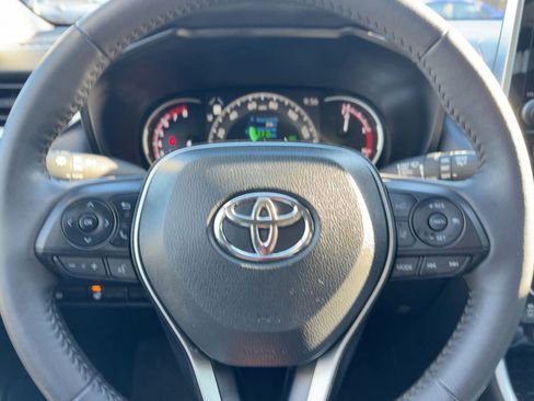 Used 2025 Toyota RAV4 XLE image 29