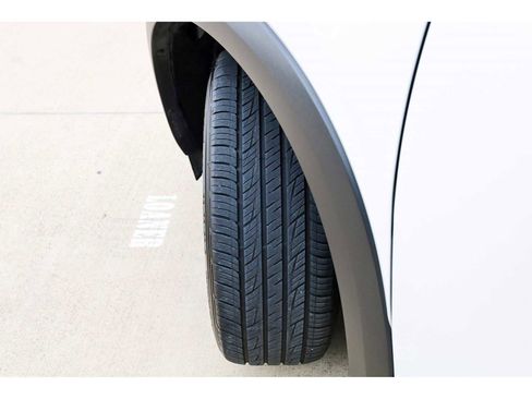 Used 2025 Nissan Pathfinder SV image 27