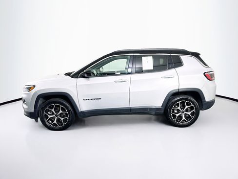 Used 2025 Jeep Compass Limited AWD/4WD image 4