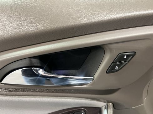 Used 2018 Chevrolet Malibu LT FWD image 27