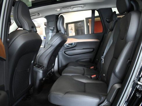 Used 2023 Volvo XC90 B6 Plus AWD/4WD image 22