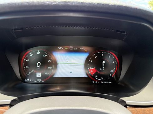 Used 2017 Volvo S90 T6 Momentum w/ Vision Package image 33