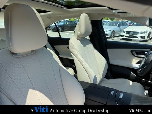 Certified 2025 Mercedes-Benz E 350 4MATIC Sedan image 31