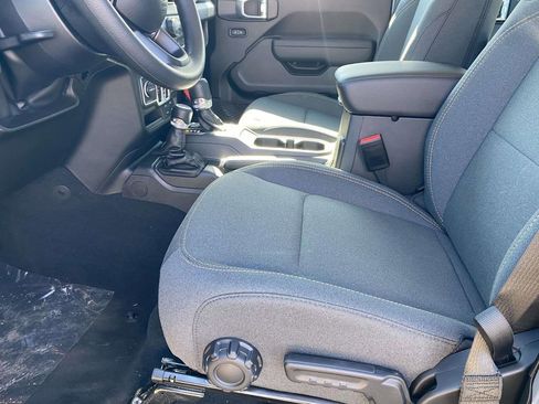 New 2026 Jeep Gladiator Sport image 13