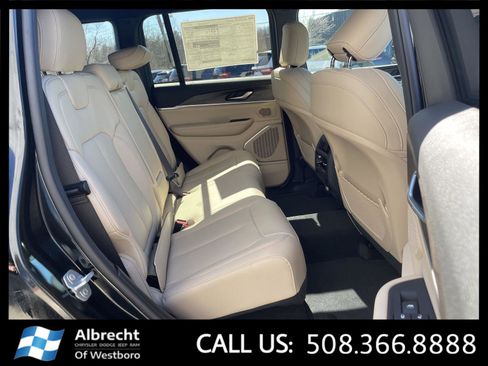 New 2026 Jeep Grand Cherokee Limited image 14