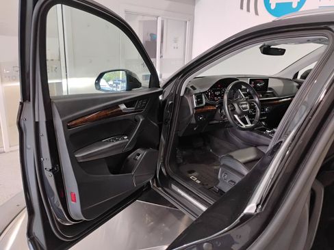 Used 2020 Audi Q5 2.0T Premium Plus w/ Premium Plus Package AWD/4WD image 31