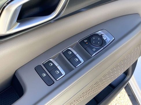 New 2026 Kia Carnival FWD image 16