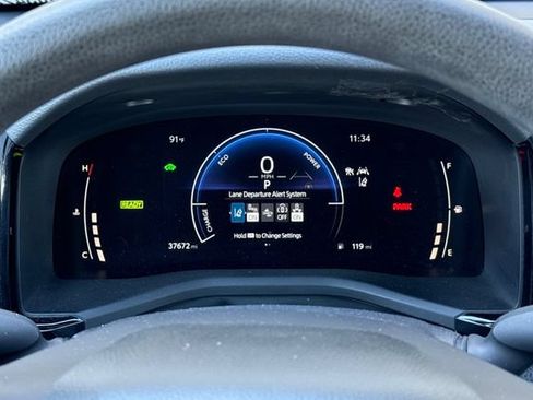 Used 2025 Toyota Camry LE FWD image 29