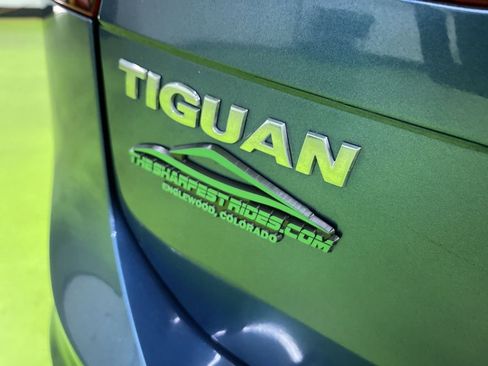 Used 2018 Volkswagen Tiguan S image 12