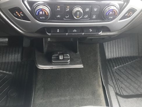 Used 2017 GMC Sierra 1500 SLE w/ SLE Value Package image 23