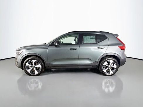 Used 2026 Volvo XC40 B5 Plus w/ Protection Package Premier image 4