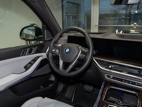 New 2026 BMW X5 xDrive50e w/ Climate Comfort Package image 40