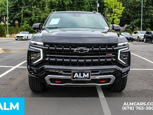 Used 2025 Chevrolet Suburban Z71 AWD/4WD image 9
