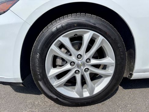 Used 2018 Chevrolet Malibu LT FWD image 29
