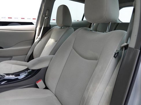 Used 2011 Nissan Leaf SL FWD image 36