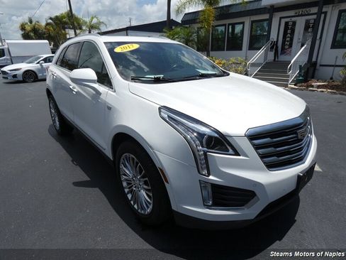 Used 2017 Cadillac XT5 Luxury image 1