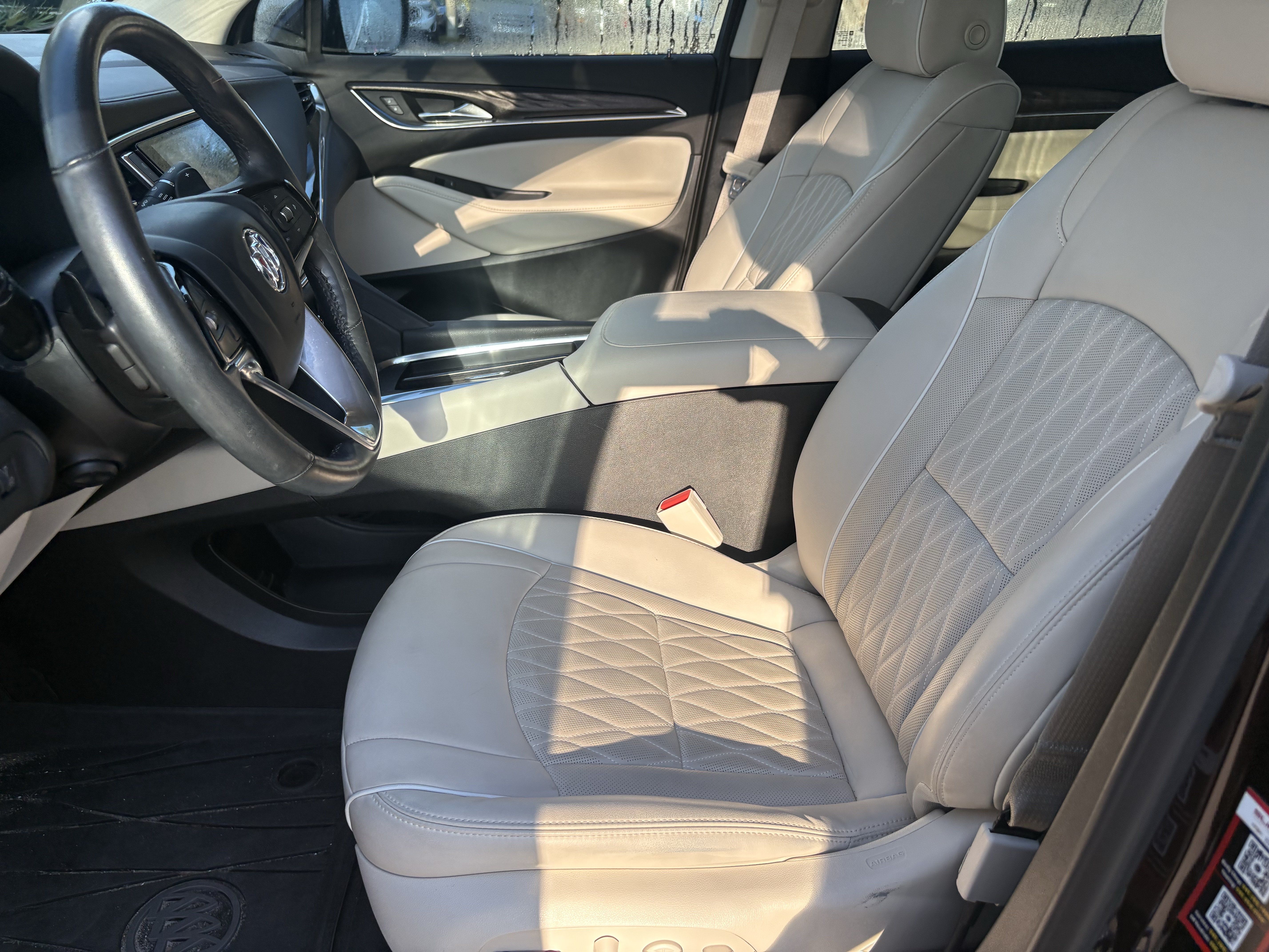 Used 2024 Buick Enclave Avenir FWD image 11
