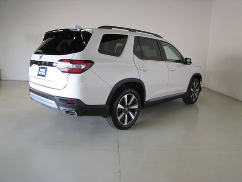 Certified 2023 Honda Pilot Elite image 25