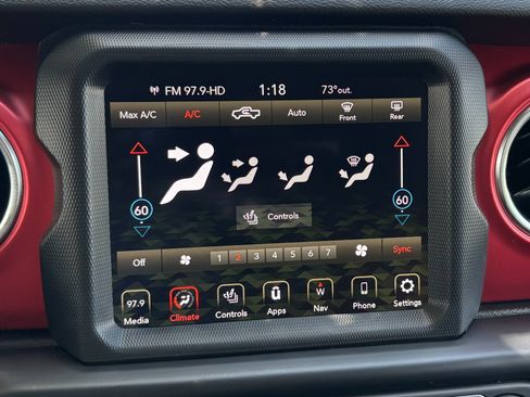 Used 2022 Jeep Gladiator Rubicon w/ LED Lighting Group AWD/4WD image 36