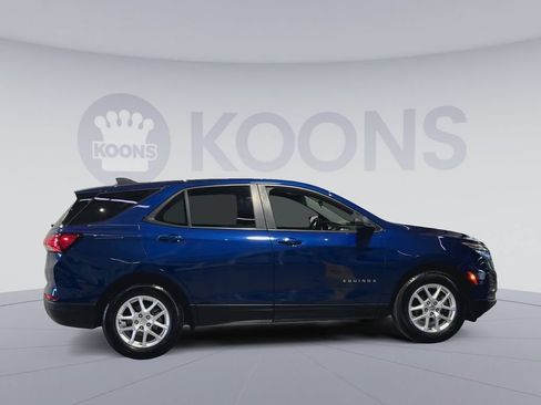 Used 2023 Chevrolet Equinox LS w/ LS Convenience Package FWD image 12