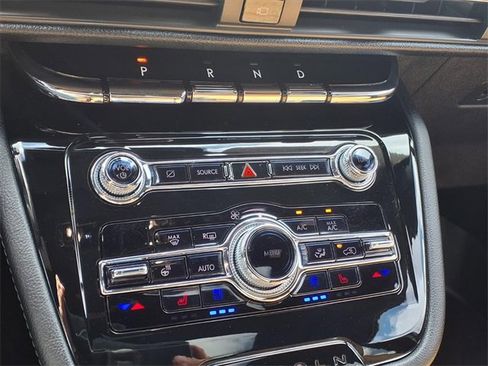 Used 2022 Lincoln Corsair Reserve w/ Equipment Group 201A image 21