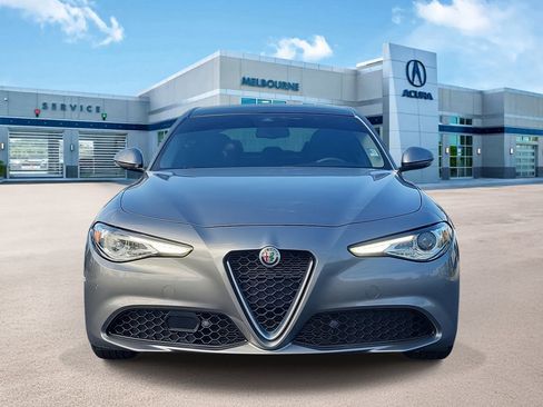 Used 2021 Alfa Romeo Giulia Ti image 2