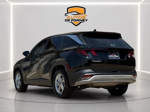 Used 2025 Hyundai Tucson SE FWD image 2