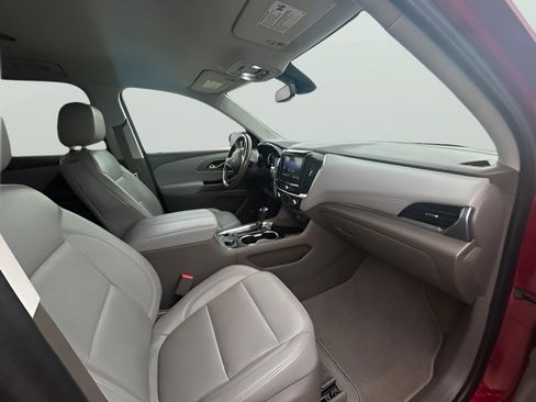 Used 2020 Chevrolet Traverse Premier FWD image 9