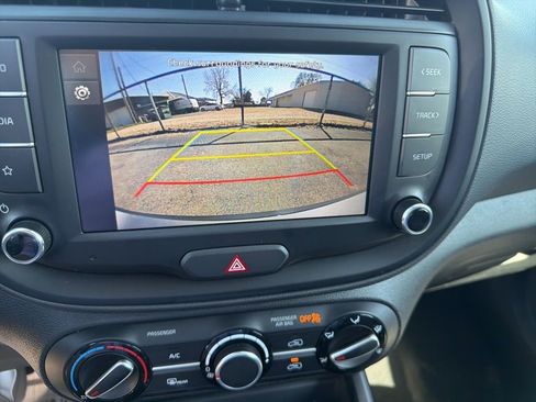 Used 2024 Kia Soul LX w/ Option Group 015 FWD image 13