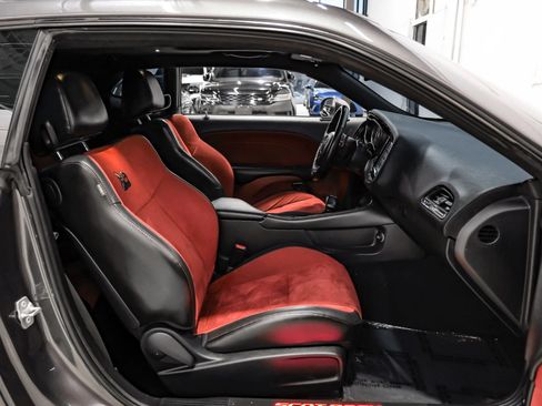 Used 2019 Dodge Challenger R/T Scat Pack w/ Dynamics Package RWD image 29