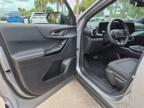 Used 2026 Chevrolet Equinox LT w/ Midnight Edition FWD image 7