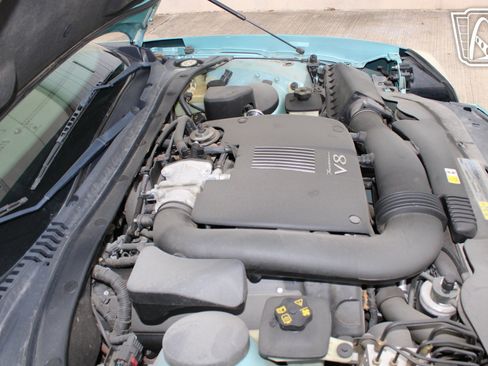 Used 2002 Ford Thunderbird RWD image 5