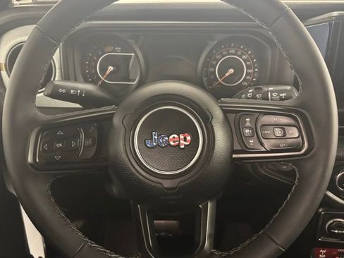 Used 2025 Jeep Wrangler Unlimited Sport AWD/4WD image 21