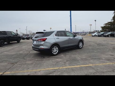 Used 2023 Chevrolet Equinox LT image 32