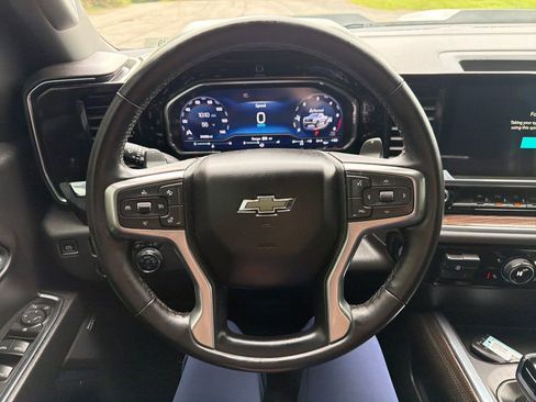 Used 2024 Chevrolet Silverado 1500 LT Trail Boss w/ LT Trail Boss Premium Package AWD/4WD image 14